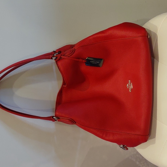 Coach Edie Red pebbled leather shoulder tote handbag 3 compartments Zip Purse